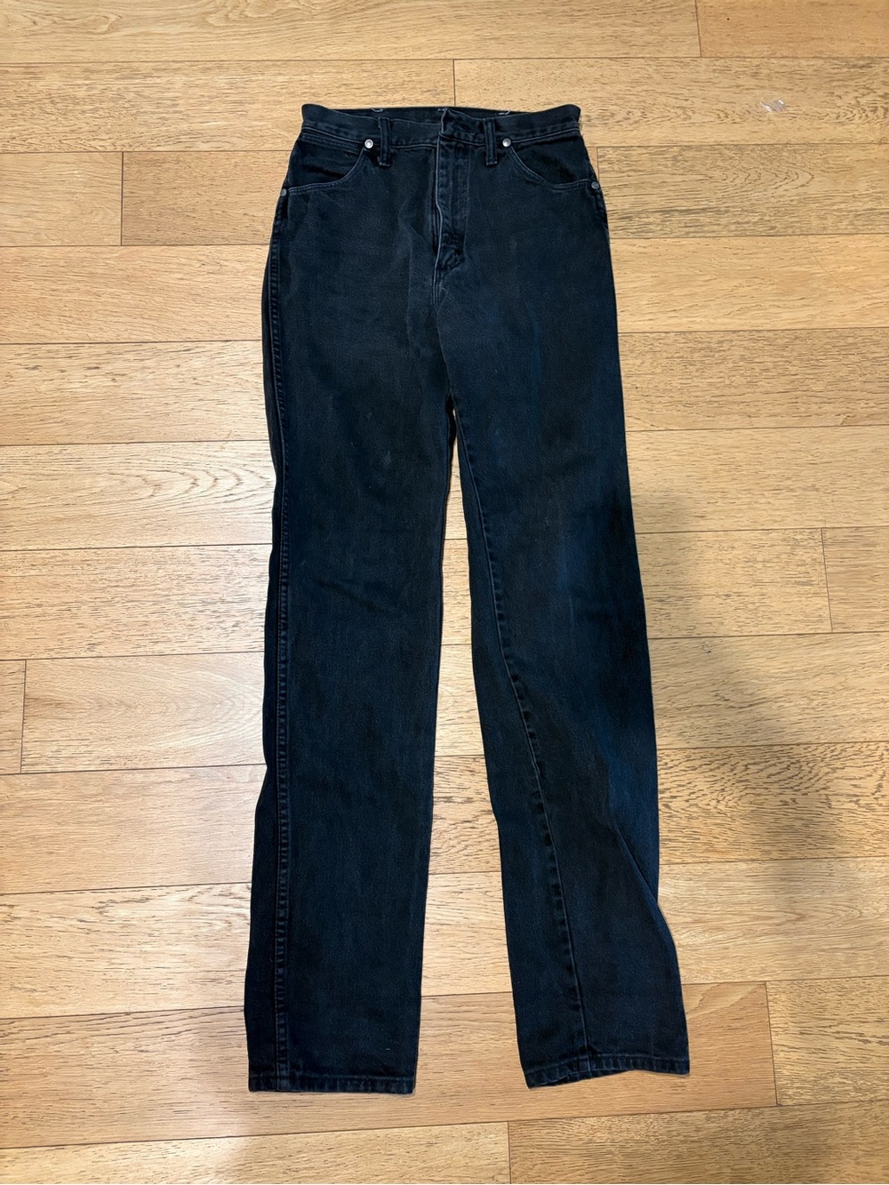 Wrangler Women's High Rise Black Straight-Leg Jeans